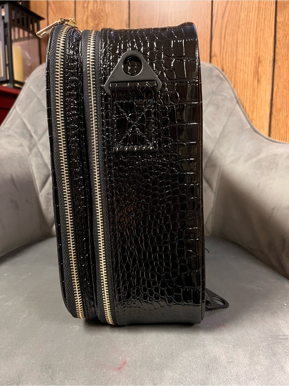 Travel make up case organizer- black Croc-look with Gold Hardware - Picture 10 of 12